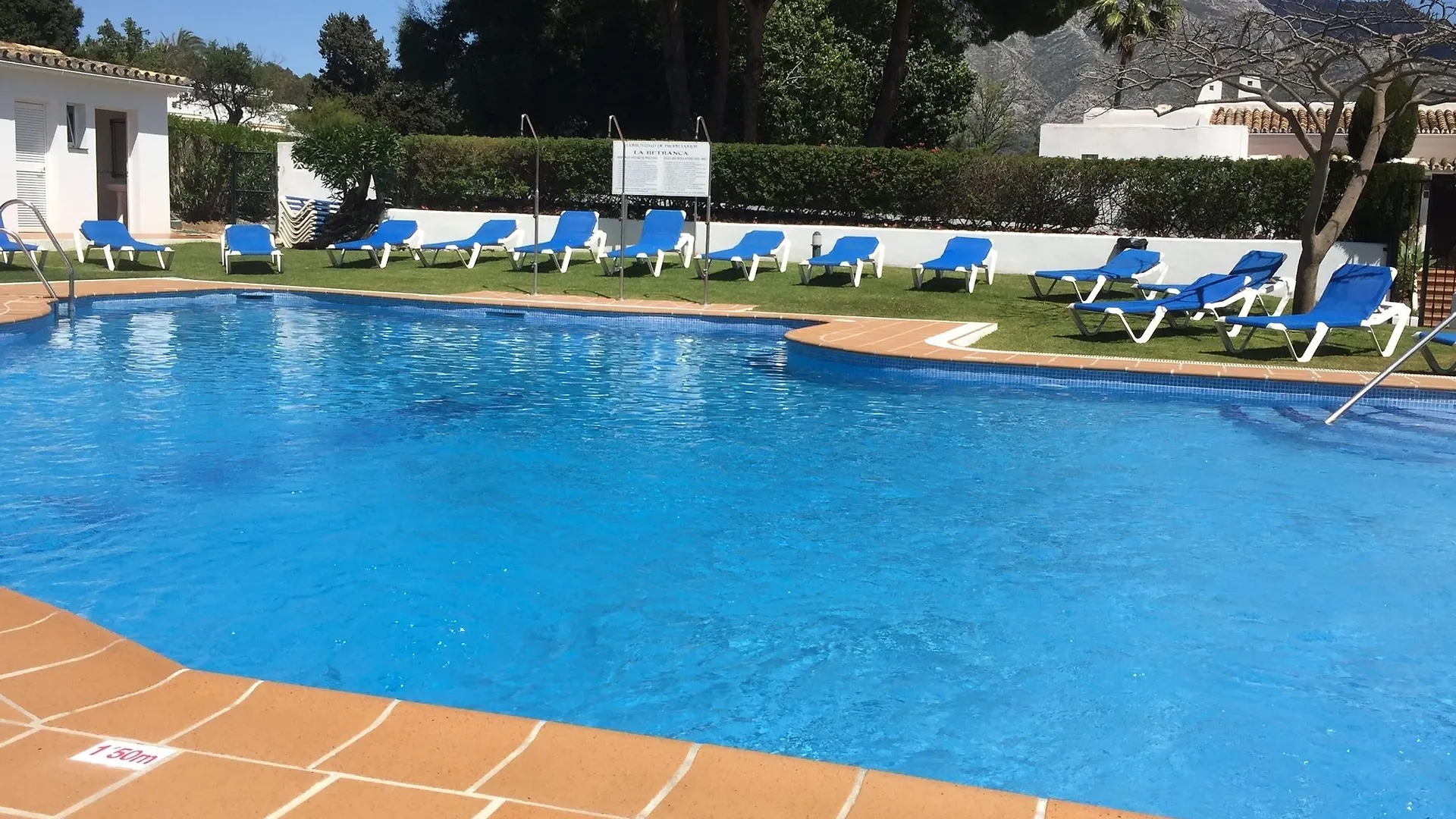 Amazing Front Line Golf Detached Villa Marbella Španělsko